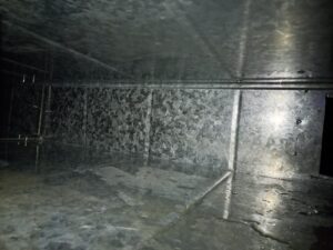 تنظيف مروحة شفاط مطعم
