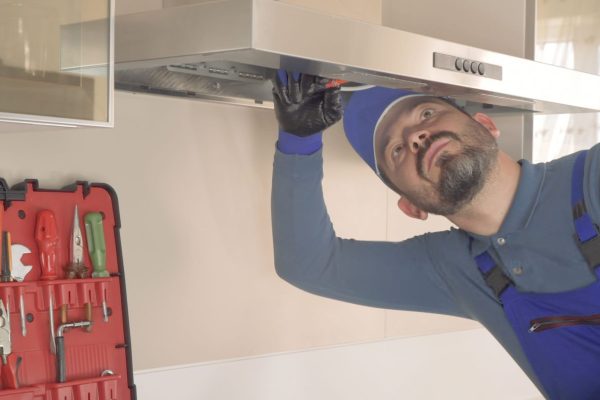 Kitchen Hood Installing-min
